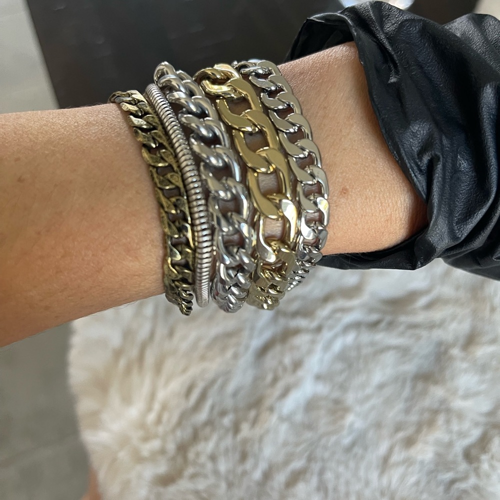 Jenny Bird beautiful unique bracelet approximately 8”long,adjustable chain 2”W